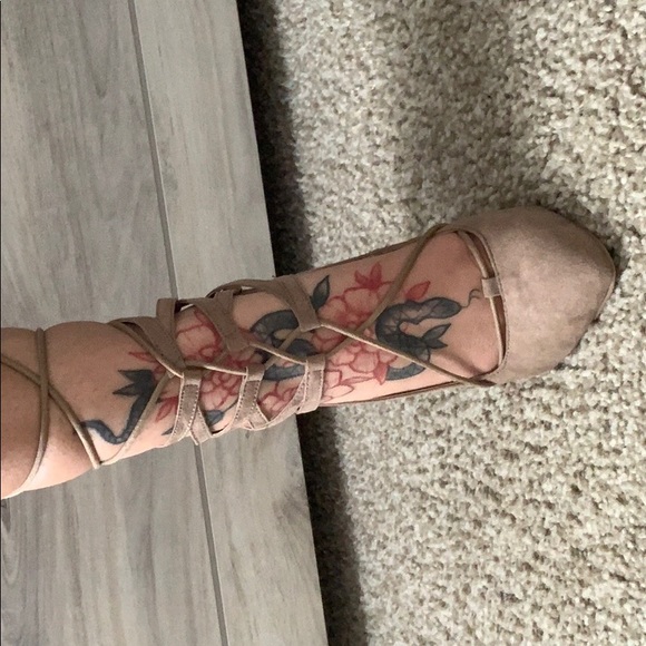 Heels - Picture 2 of 3